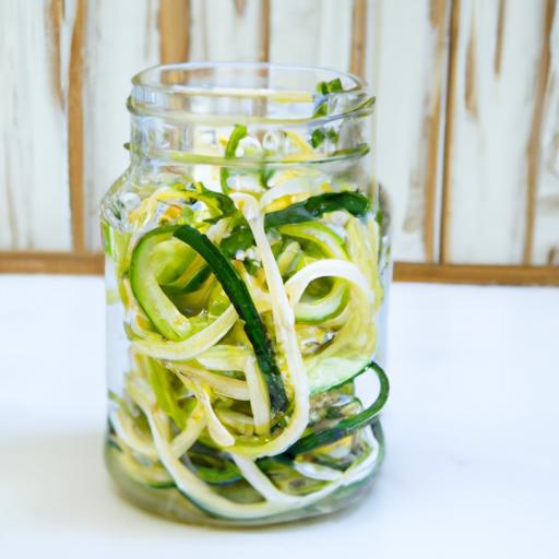 Zoodle Salad in a Jar: Fresh, Crunchy Zucchini Noodles to Go
